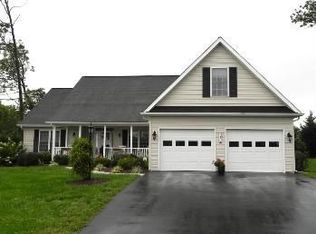 352 Harvard Ct, Falling Waters, WV 25419