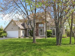 150 Raspberry Patch Dr, Rochester, NY 14612