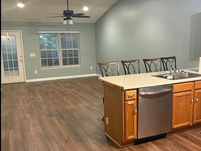 244 Hunter Hills Cir #3 — Photo 8