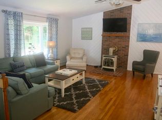 14 Bonnet Point Rd, Narragansett, RI 02882