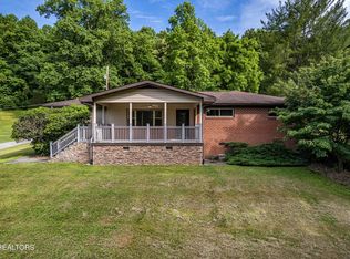 691 Oliver Springs Hwy, Clinton, TN 37716