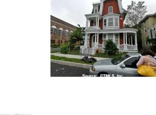 68 Park St, Bridgeport, CT 06608
