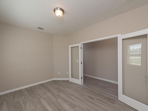 4th image of 320 Caretta Cir