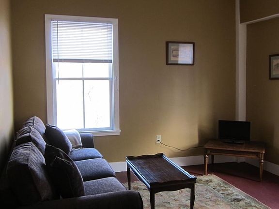 Furnished Living Room/bedroom