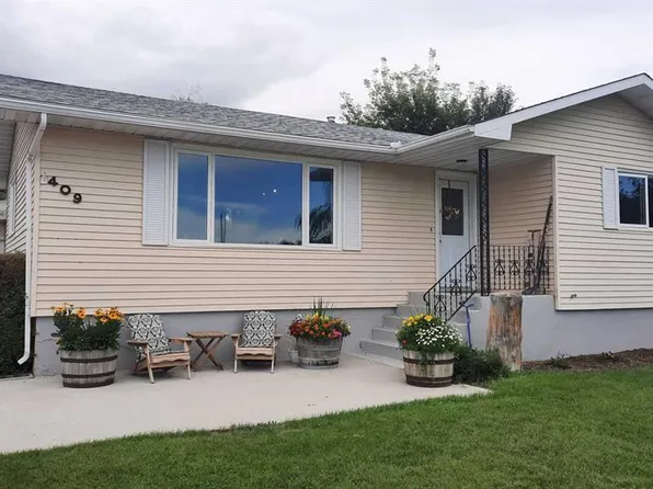 409 9th St E, Drumheller, AB T0J 0Y5