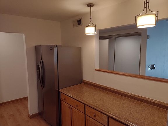 5th image of 5101 Carriageway Dr APT 208
