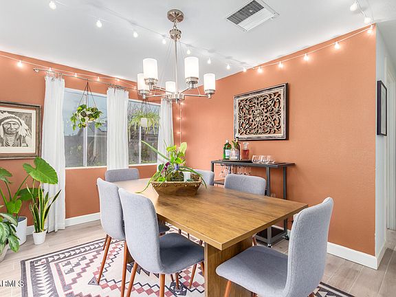 5th image of 3632 E LUDLOW Drive