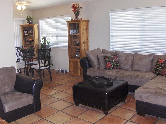 3rd image of 3102 W Melinda Ln