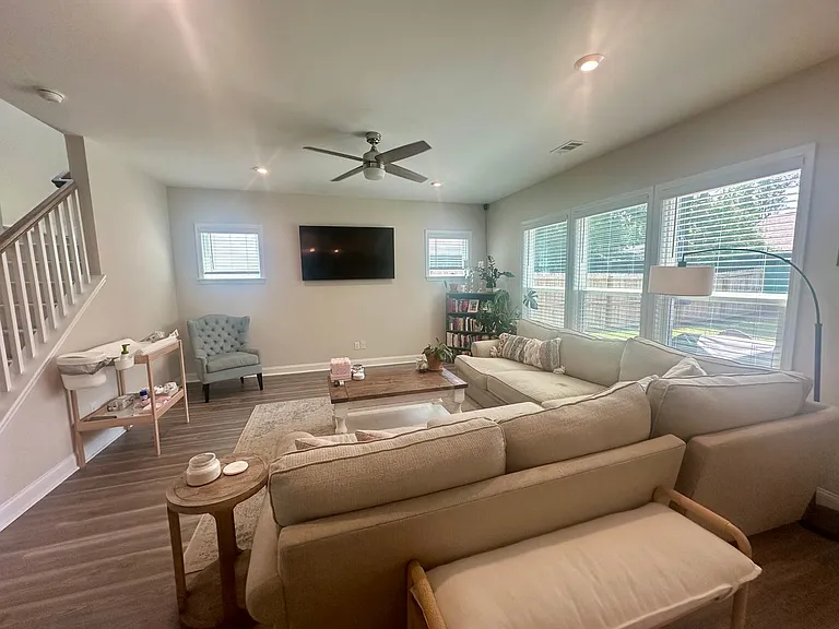 115 Canter Ct — Photo 8