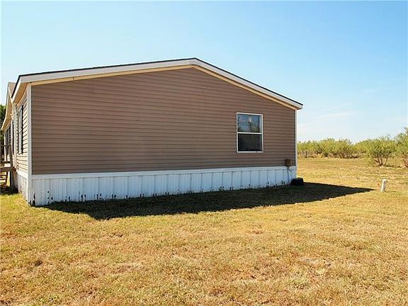 3rd image of 1134 Bandera Dr