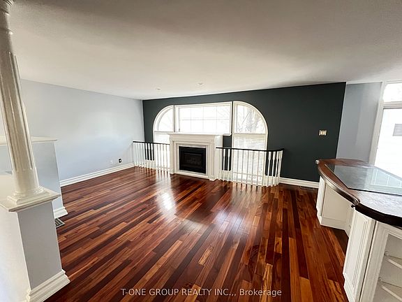 4th image of 507 Dunlop St W