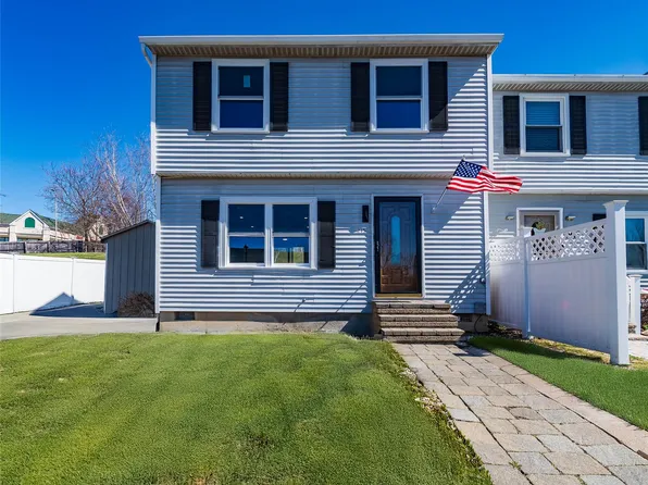 215 Fishkill Landing, Beacon, NY 12508