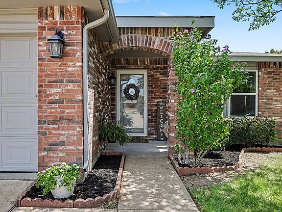 3rd image of 3123 Melrose Dr