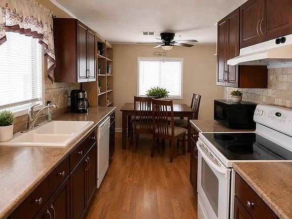 3rd image of 4065 E University Dr #449