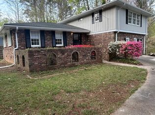 293 Shelton Woods Ct, Stone Mountain, GA 30088