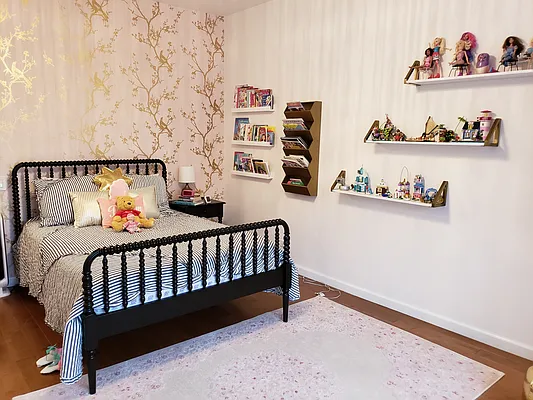 Rented by Compass | media 37