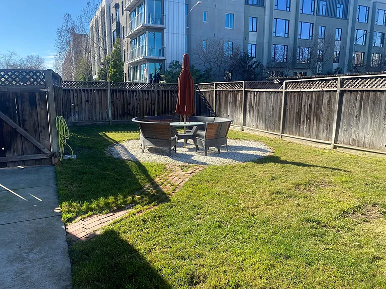 383 S Baywood Ave — Photo 12