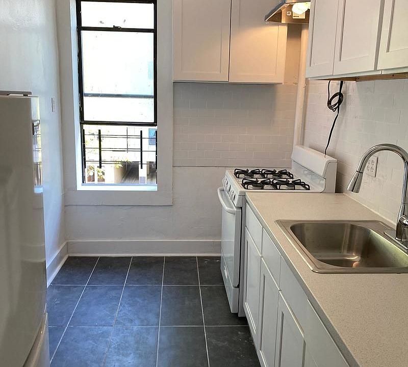 1st image of 2530 Ocean Ave #C3