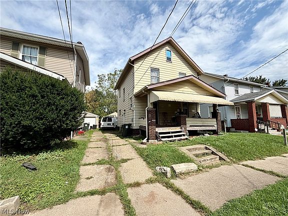 2nd image of 2013 17th St NE