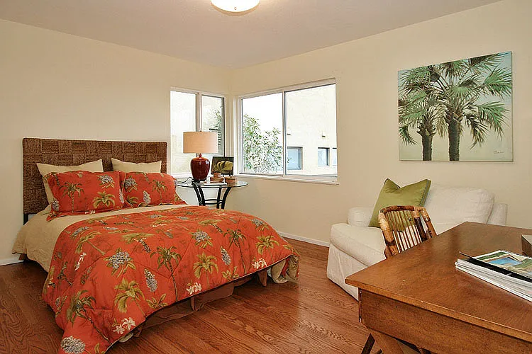945 Hilldale Ave — Photo 14