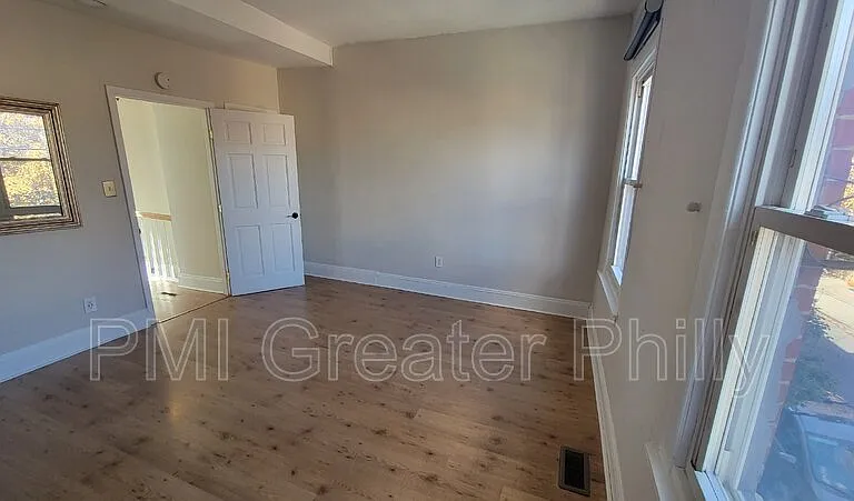 306 Cambridge St — Photo 14