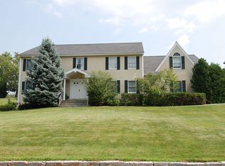 29 Westchester View Ln, White Plains, NY 10607