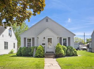 2140 Jackson St, La Crosse, WI 54601