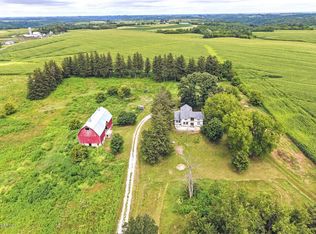 25974 Cedar Rd, Peterson, MN 55962