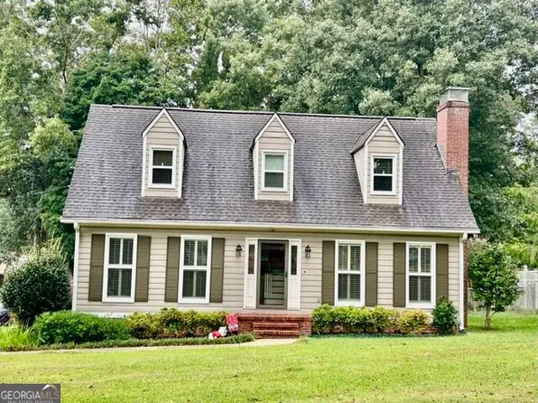 1107 Skyline Dr, Griffin, GA 30224