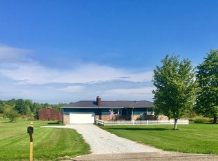 15330 Hart Rd, Montville, OH 44064