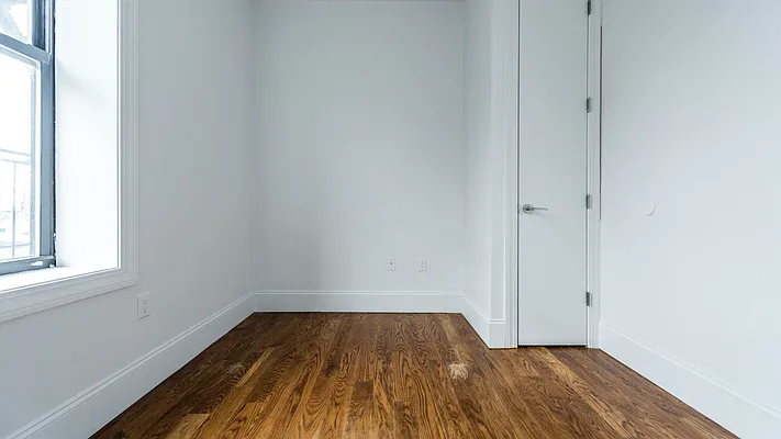 Rented by Nooklyn NYC LLC | media 12