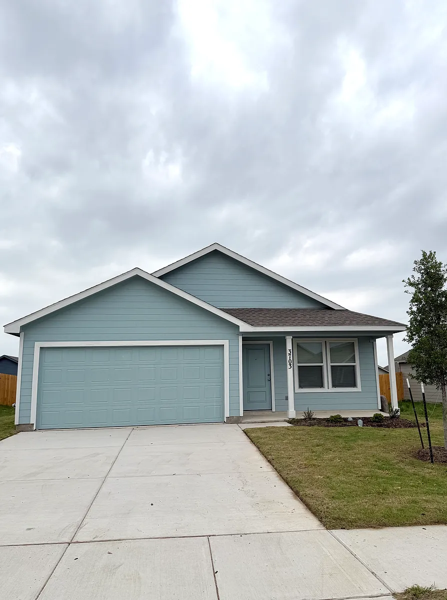 Building Photo - 3703 Oleander Pl