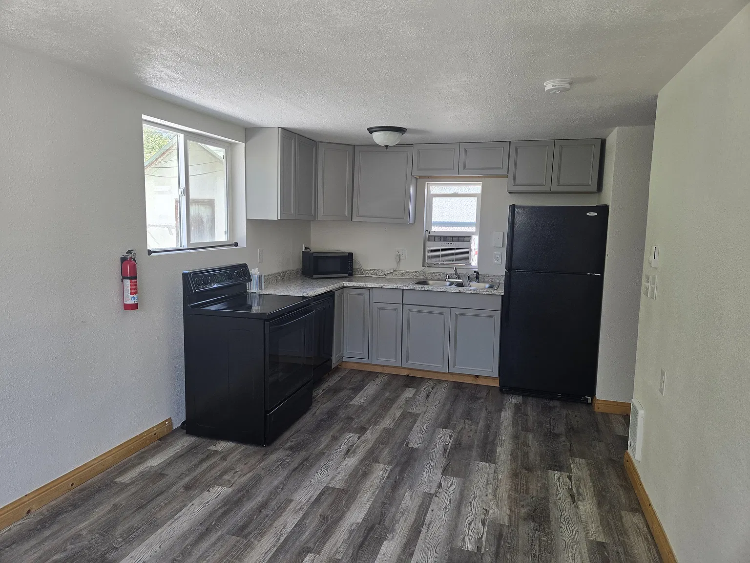 1 bed, 500 sqft, $975 — Photo 1