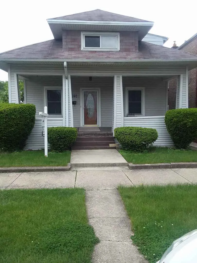 3823 W 61st St photo 1