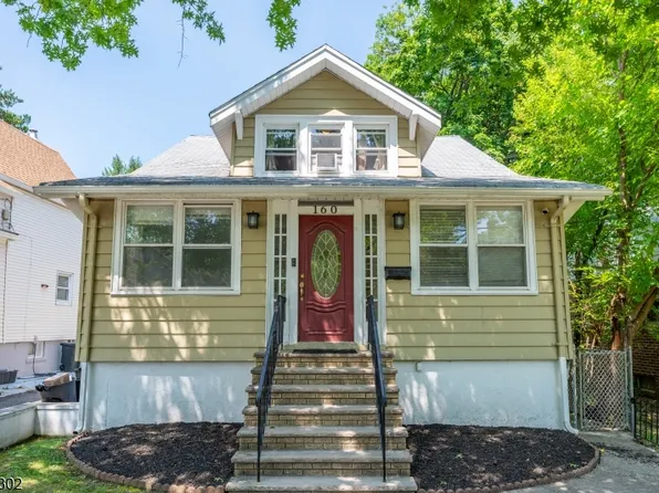 160 Mt Vernon St, Ridgefield Park Village, NJ 07660