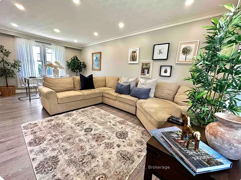 441 Seaton Dr — Photo 5