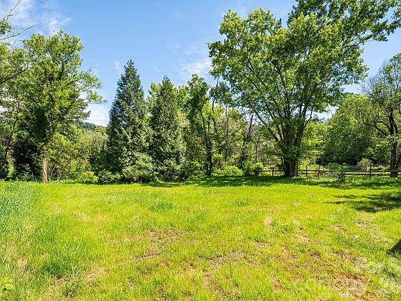 3rd image of 468 Beaverdam Rd