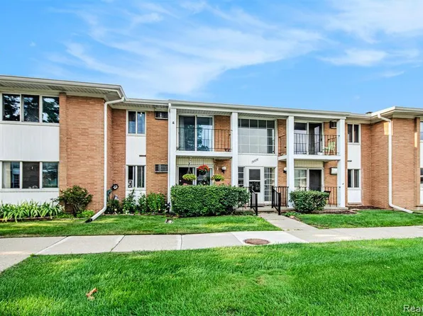 8203 Huntington St APT 16, Westland, MI 48185