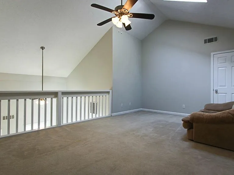 2747 Highland Rdg NW — Photo 10