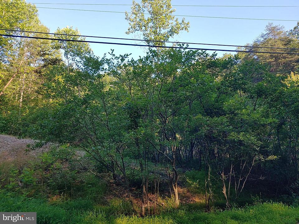 2nd image of 2330 Youngs Dr
