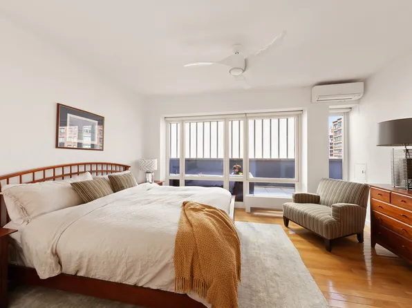 454 West 54th Street image 5 of 17