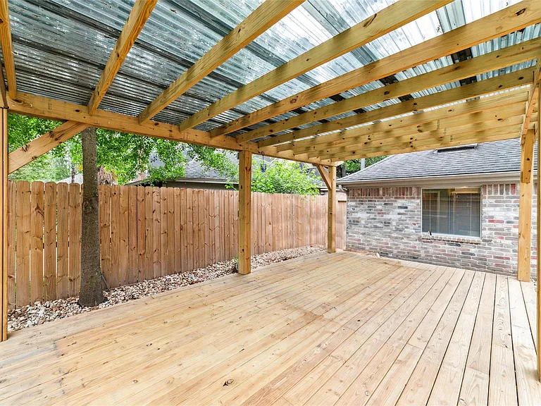 15726 Gettysburg Dr — Photo 20