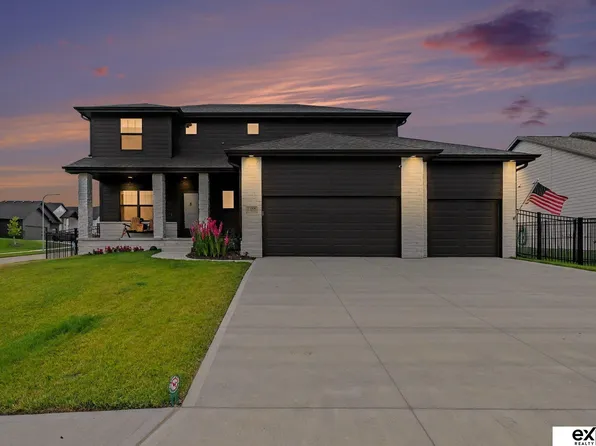 11004 N 169th St, Bennington, NE 68007
