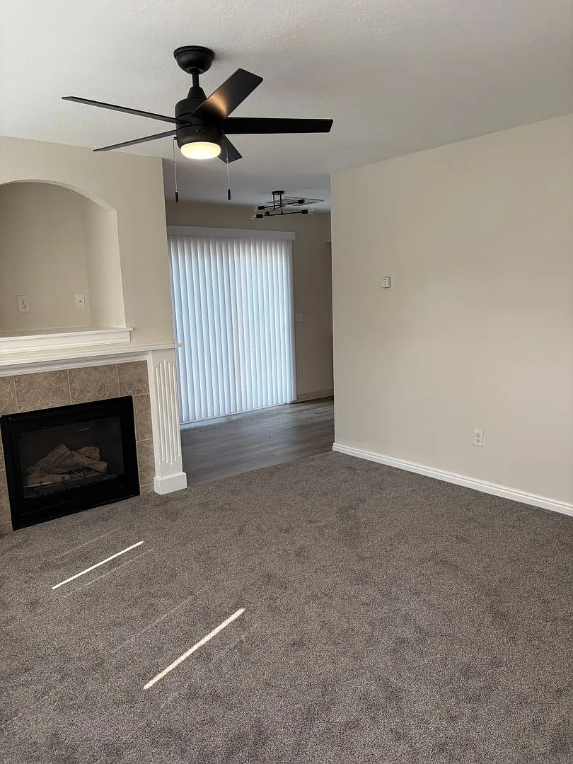 16921 Pinehurst Townhomes — Photo 4