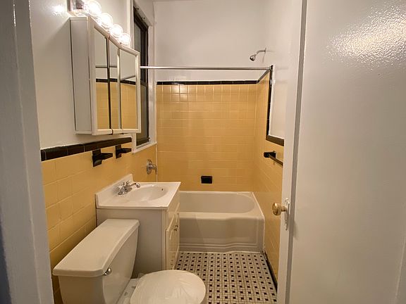 5th image of 450 W 57th St APT 4E