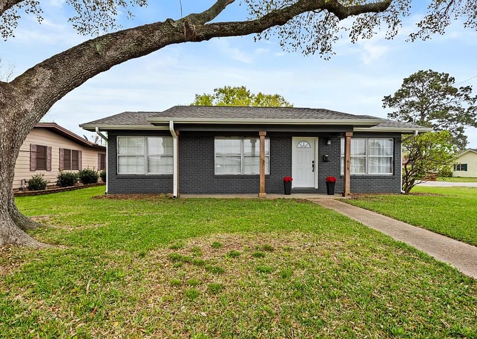 1st image of 619 Avenue E