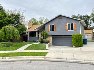 9064 S Cheshire Cir, Sandy, UT 84093