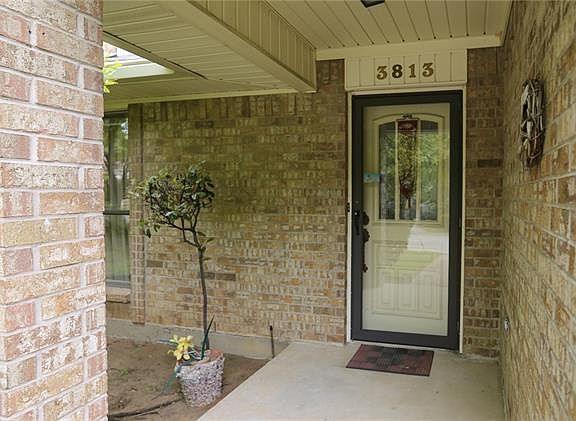 2nd image of 3813 Lucena Ct