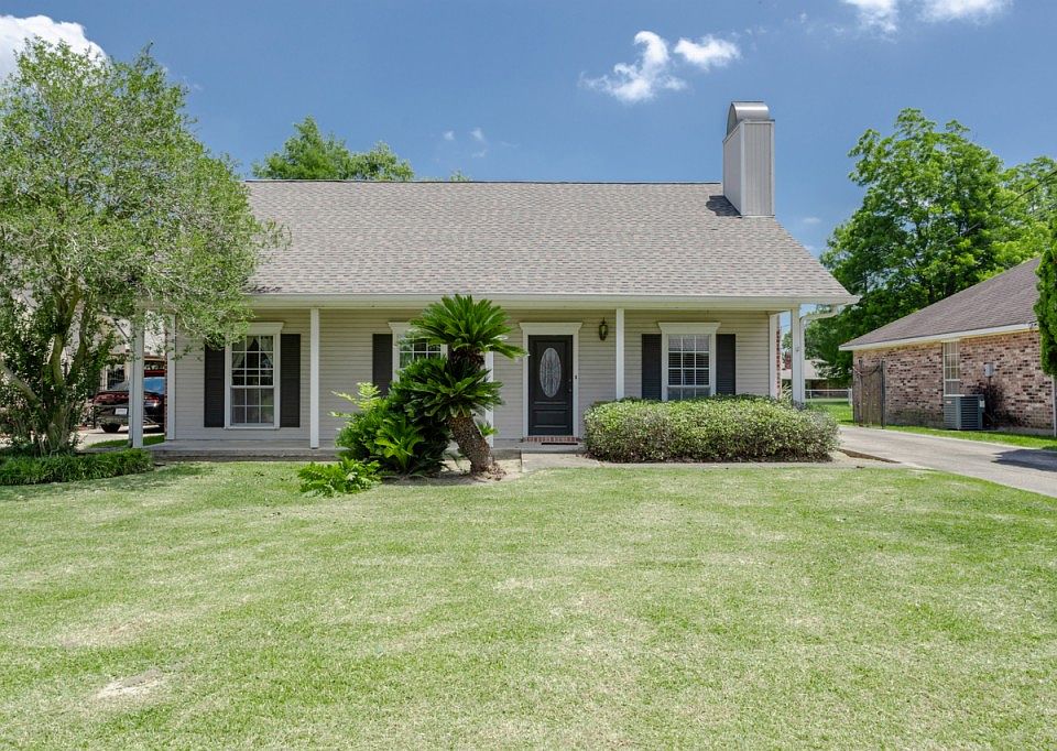 1st image of 22835 Blakeney Dr
