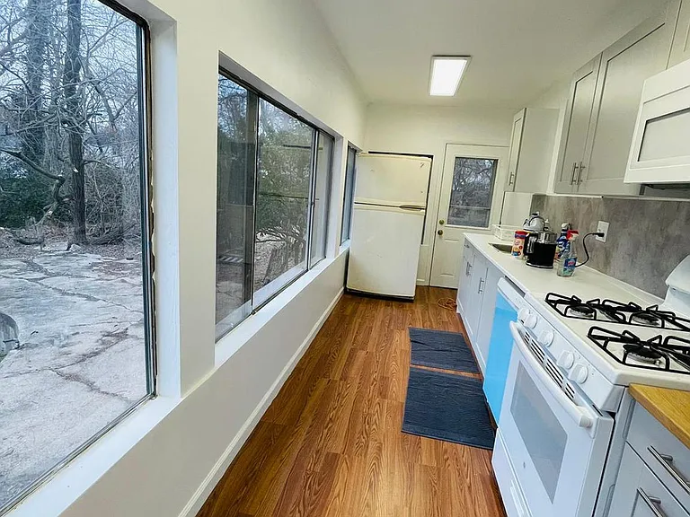 9066 Baltimore Ave — Photo 15